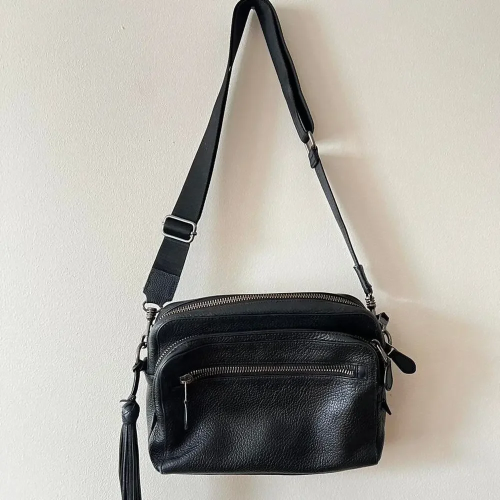 Coach pebble leather west camera bag